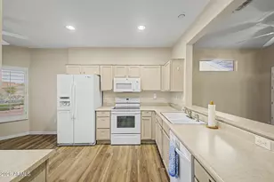 17950 N Somerset Dr, Surprise, AZ 85374 - Photo 17