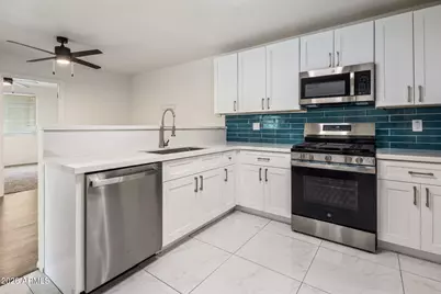 11822 N 76th Drive, Peoria, AZ 85345 - Photo 9