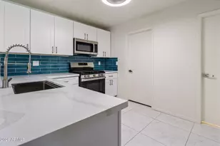 11822 N 76th Dr, Peoria, AZ 85345 - Photo 13