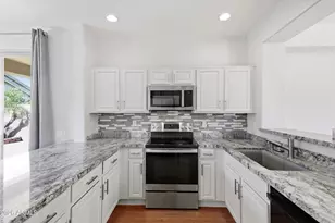 941 E Cherry Hills Dr, Chandler, AZ 85249 - Photo 13