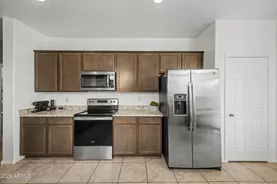 7355 W Hughes Drive, Phoenix, AZ 85043 - Photo 11