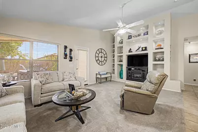 10233 W Daley Lane, Peoria, AZ 85383 - Photo 15