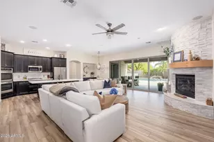 9841 W Quail Track Dr, Peoria, AZ 85383 - Photo 3