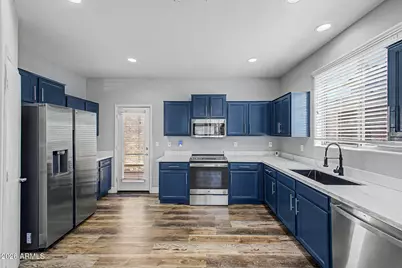 2837 N 73rd Drive, Phoenix, AZ 85035 - Photo 11