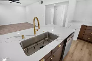 6538 E Oak St, Scottsdale, AZ 85257 - Photo 9