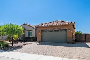 10025 W Sydney Way, Peoria, AZ 85383 - Photo 1