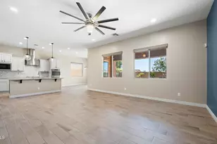 10025 W Sydney Way, Peoria, AZ 85383 - Photo 9