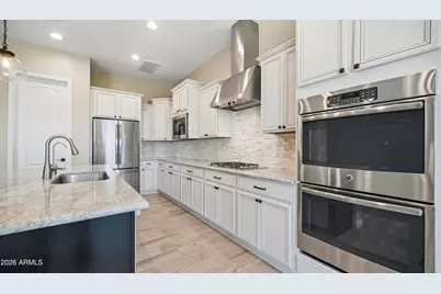 10025 W Sydney Way, Peoria, AZ 85383 - Photo 13