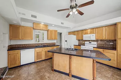 6616 W Aire Libre Avenue, Glendale, AZ 85306 - Photo 5