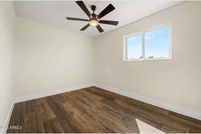 7750 W Clarendon Avenue, Phoenix, AZ 85033 - Photo 17