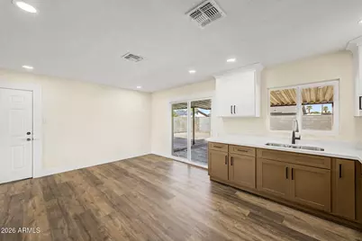 7750 W Clarendon Avenue, Phoenix, AZ 85033 - Photo 21
