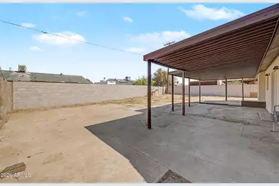 7750 W Clarendon Avenue, Phoenix, AZ 85033 - Photo 29