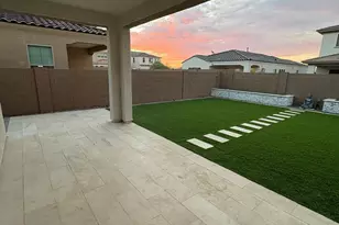 7710 W Crabapple Dr, Peoria, AZ 85383 - Photo 9
