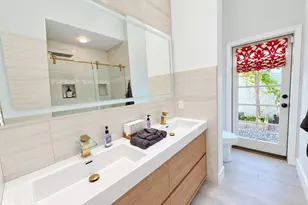 10508 N 97th St, Scottsdale, AZ 85258 - Photo 5