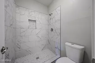 10301 N 70th St, Paradise Valley, AZ 85253 - Photo 17