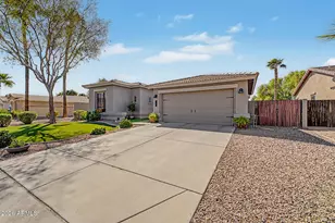 3697 E Oxford Ln, Gilbert, AZ 85295 - Photo 3