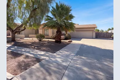 8027 W San Miguel Avenue, Glendale, AZ 85303 - Photo 5