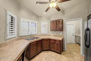 5762 E Ellis St, Mesa, AZ 85205 - Photo 9