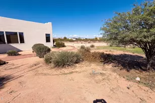 51340 W Iver Rd, Aguila, AZ 85320 - Photo 65