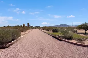 51340 W Iver Rd, Aguila, AZ 85320 - Photo 49