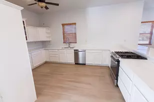 51340 W Iver Rd, Aguila, AZ 85320 - Photo 17