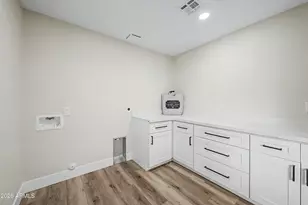 922 E Loyola Dr, Tempe, AZ 85282 - Photo 31