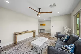 922 E Loyola Dr, Tempe, AZ 85282 - Photo 9