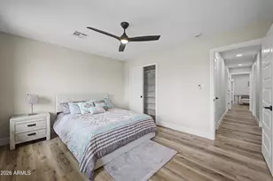 922 E Loyola Dr, Tempe, AZ 85282 - Photo 23