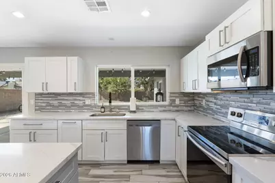 2418 W Calavar Road, Phoenix, AZ 85023 - Photo 1