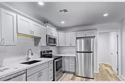 6417 S 10th Street, Phoenix, AZ 85042 - Photo 3