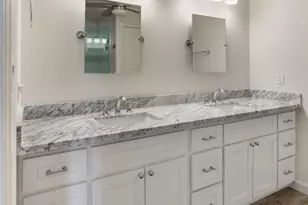 2255 E Piestewa Peak Dr, Phoenix, AZ 85016 - Photo 21