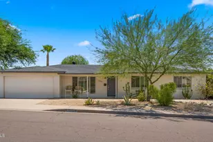 2255 E Piestewa Peak Dr, Phoenix, AZ 85016 - Photo 1