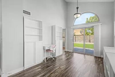 4224 E Amberwood Drive, Phoenix, AZ 85048 - Photo 9