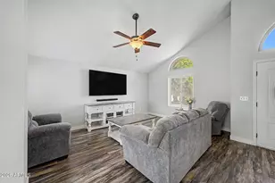 4224 E Amberwood Dr, Phoenix, AZ 85048 - Photo 5