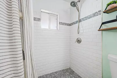 1844 E Avalon Drive, Phoenix, AZ 85016 - Photo 15