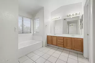 13410 S 47th Way, Phoenix, AZ 85044 - Photo 9