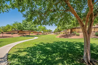 17090 W Northampton Road, Surprise, AZ 85374 - Photo 35