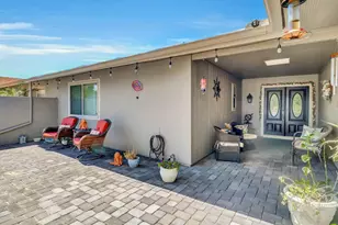18414 N 104th Ave, Sun City, AZ 85373 - Photo 3