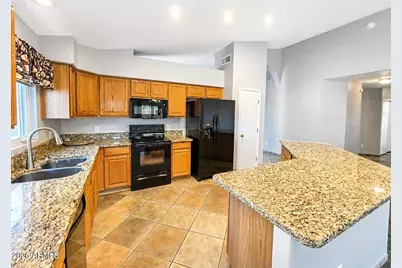 4438 W Calle Lejos Lane, Glendale, AZ 85310 - Photo 7