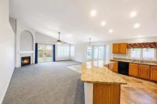 4438 W Calle Lejos Ln, Glendale, AZ 85310 - Photo 5