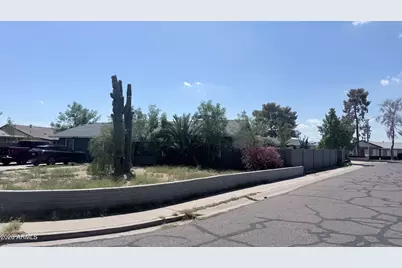 8911 W Monterosa Street, Phoenix, AZ 85037 - Photo 3
