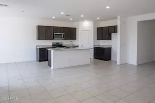 35645 W Mallorca Ave, Maricopa, AZ 85138 - Photo 13