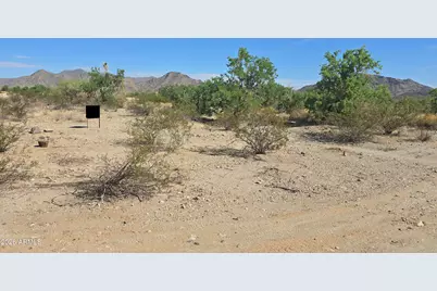 23218 W Portland Street #-, Buckeye, AZ 85396 - Photo 13