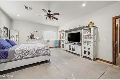 2402 W Roughrider Road, New River, AZ 85087 - Photo 23