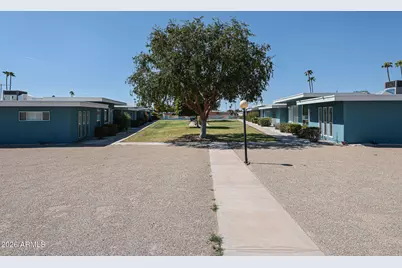 10016 W Lancaster Drive, Sun City, AZ 85351 - Photo 5