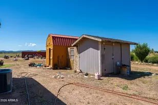 2575 W Annie Rd, Paulden, AZ 86334 - Photo 25