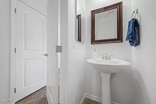3345 E Pinchot Ave, Phoenix, AZ 85018 - Photo 15