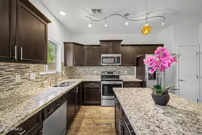 3345 E Pinchot Avenue #12, Phoenix, AZ 85018 - Photo 11