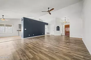 19020 N 73rd Ln, Glendale, AZ 85308 - Photo 7