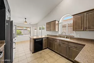 19020 N 73rd Ln, Glendale, AZ 85308 - Photo 9